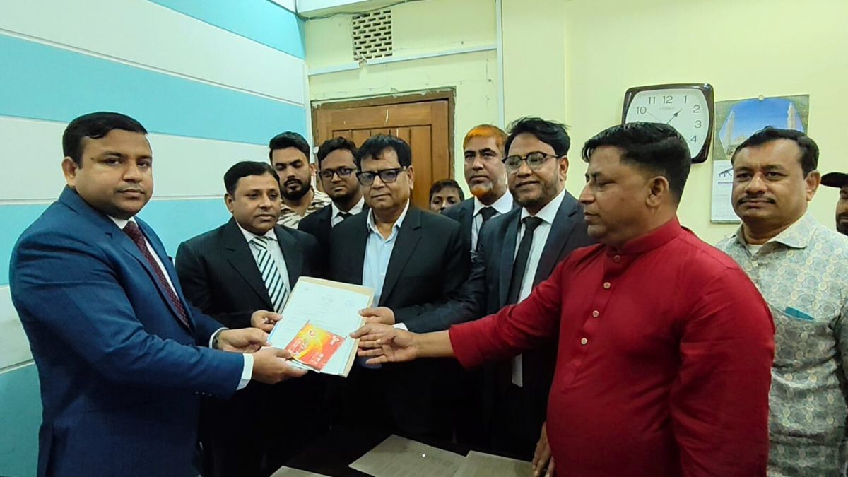 খাগড়াছড়িতে বিএনপি প্রার্থীর মনোনয়নপত্র সংগ্রহ