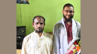 মেডিকেলে চান্স পেয়ে ভ্যানচালক বাবার স্বপ্ন পূরণ করলেন সানাউল্লাহ