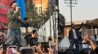 কনসার্ট বাতিলের পর ঢাকায় গোপনে শো করছেন আতিফ আসলাম!