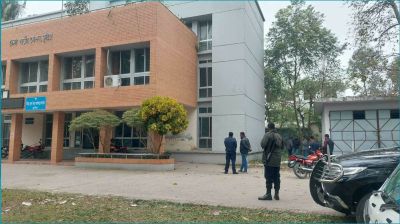 কুষ্টিয়ায় নির্বাচন অফিসে দুর্বৃত্তদের আগুন, পুড়েছে নথি