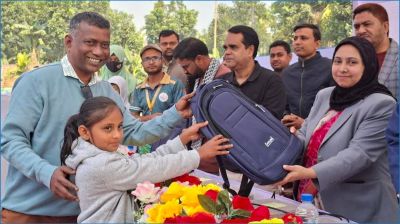 পঞ্চগড়ে শীতের নতুন জামায় শিক্ষার্থীদের উল্লাস