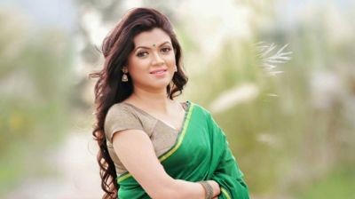 নাবিলা এখন জীবনানন্দ দাশের ‘বনলতা সেন’