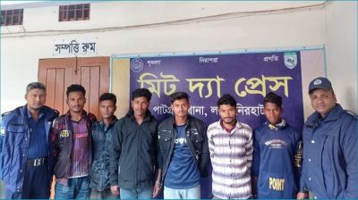 পাটগ্রামে অবৈধ বালু উত্তোলন ও পরিবহনের দায়ে আটক ৫