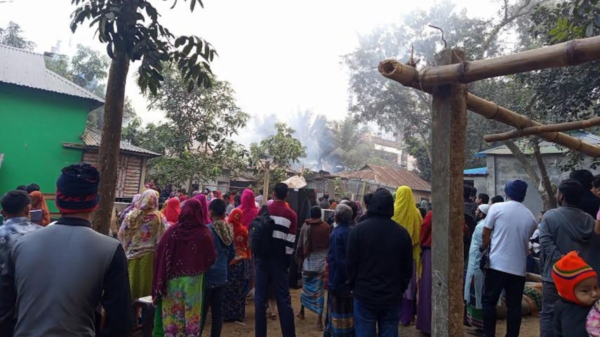 শ্রীপুরে ভয়াবহ অগ্নিকাণ্ডে ১১ কক্ষ পুড়ে ছাই