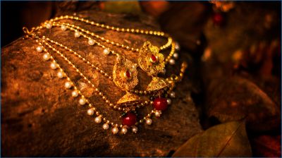 সোনার দামে ফের রেকর্ড, ১ দিনের ব্যবধানে ভরিতে বাড়ল ৪২০০ টাকা