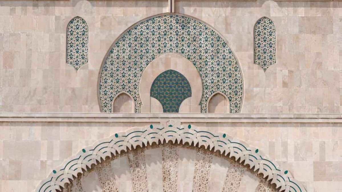 যারা মূর্তিকে ইলাহ রূপে গ্রহণ করে, তারা প্রকাশ্য পথভ্রষ্ট