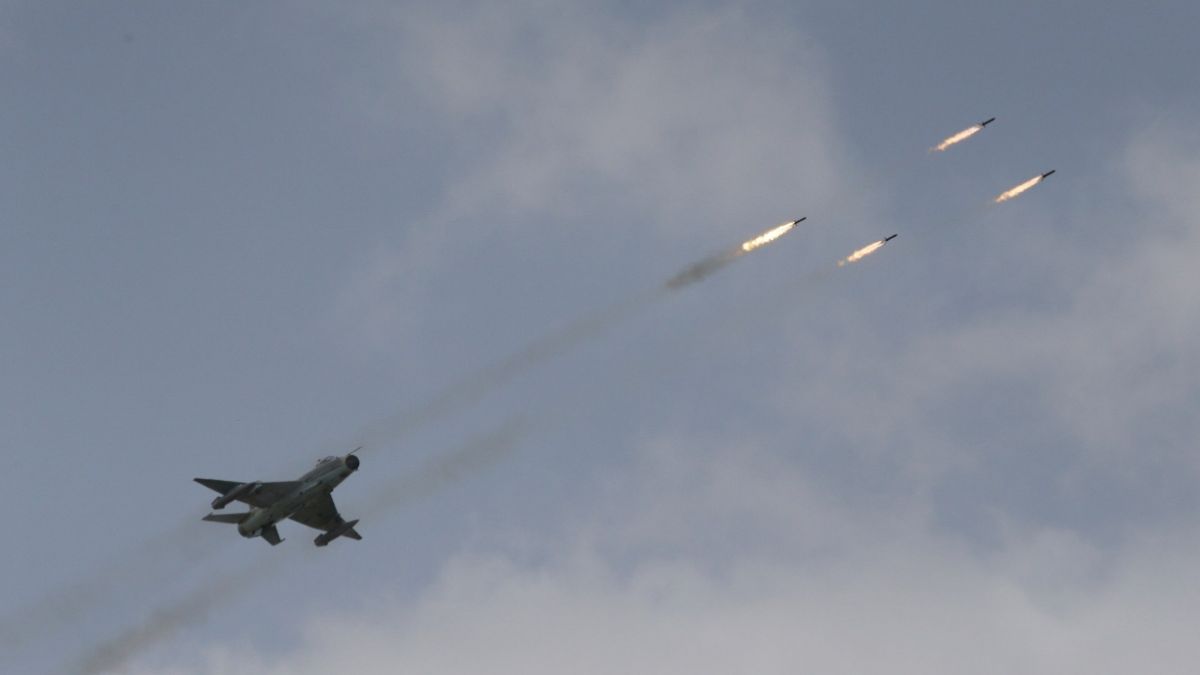 নাইজেরিয়ায় বিমান হামলা চালাল আমেরিকা