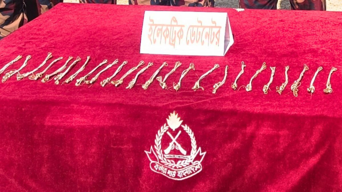 সুনামগঞ্জ সীমান্তে ২৪টি ইলেকট্রিক ডেটনেটর উদ্ধার