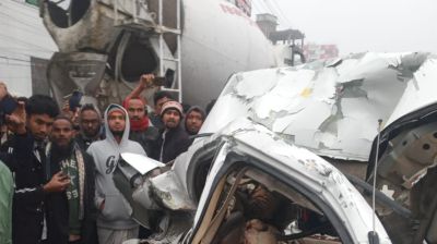 মির্জাপুরে ট্রাক চাপায় ১০ মাসের শিশুসহ মা নিহত