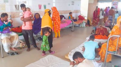 নওগাঁয় বেড়েছে ঠান্ডাজনিত রোগ