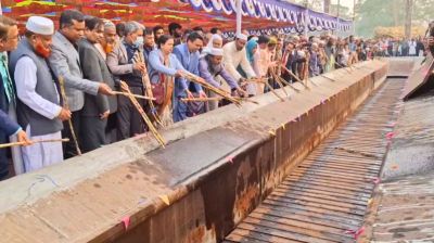 লোকসানের বোঝা নিয়ে জয়পুরহাট চিনিকলে আখ মাড়াই শুরু