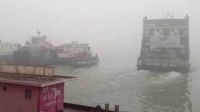ঘন কুয়াশায় পাটুরিয়া-দৌলতদিয়ায় ফেরি চলাচল বন্ধ