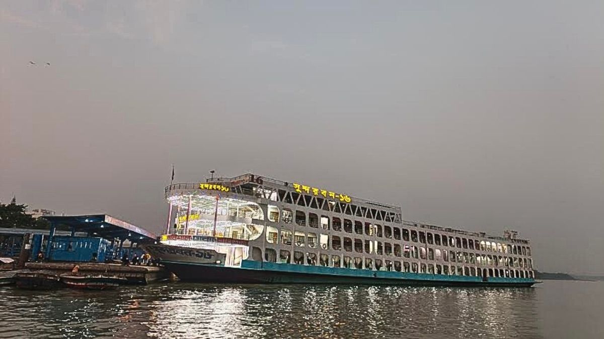 বরিশাল অঞ্চলের তিন লঞ্চের রুট পারমিট বাতিল, তদন্ত কমিটি গঠন