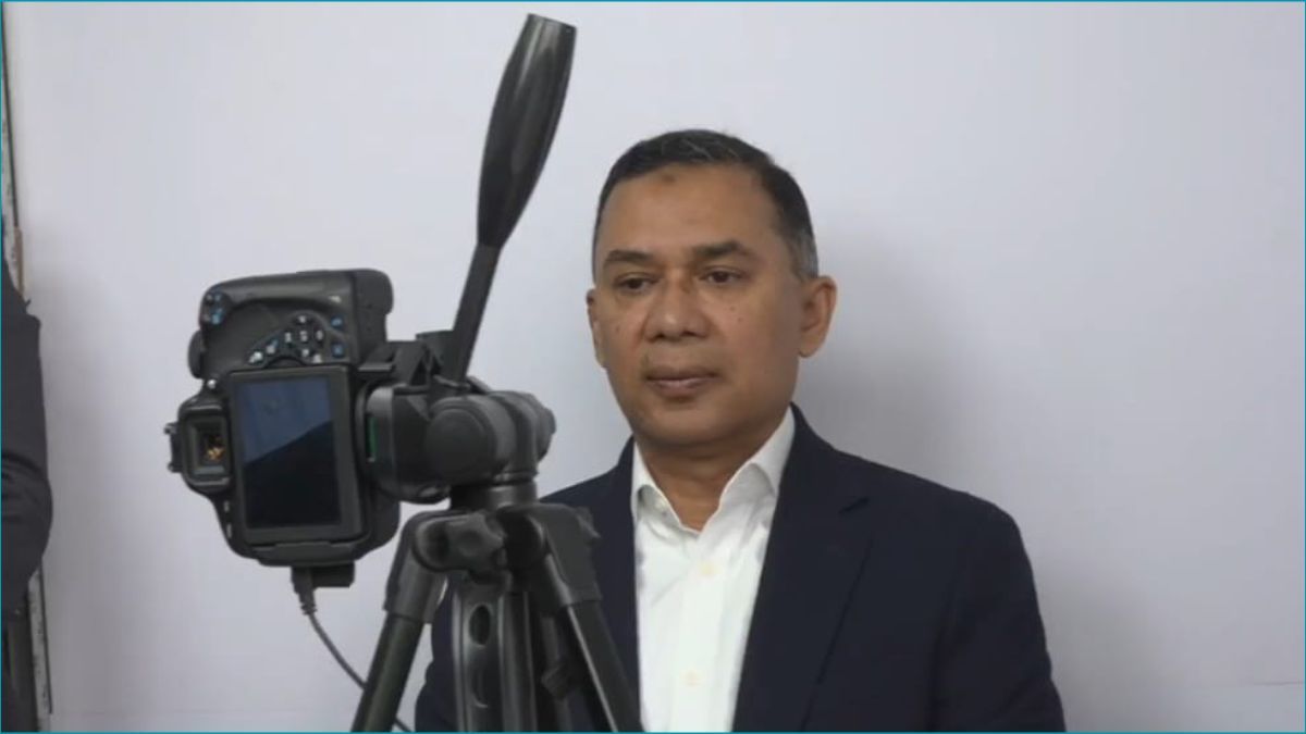 ভোটার হতে ছবি তুললেন তারেক রহমান