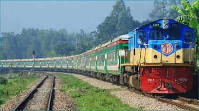 বিনা টিকিটে ট্রেন ভ্রমণের দায়ে ৬০৮০ যাত্রীকে জরিমানা