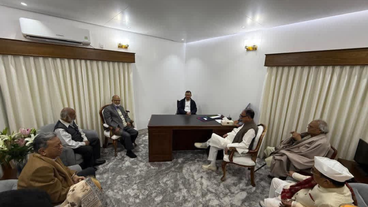 দেশে ফিরে প্রথমবারের মতো গুলশান কার্যালয়ে তারেক রহমান