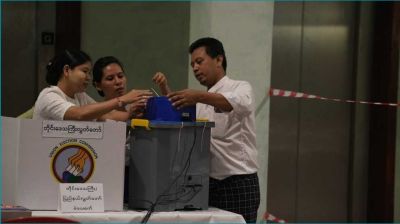 ৫ বছর পর মিয়ানমারে নির্বাচনের ভোটগ্রহণ চলছে