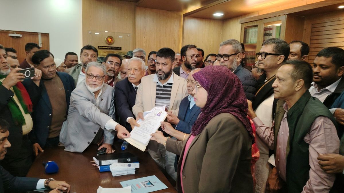 ফেনী-১ আসনে খালেদা জিয়ার পক্ষে মনোনয়নপত্র জমা