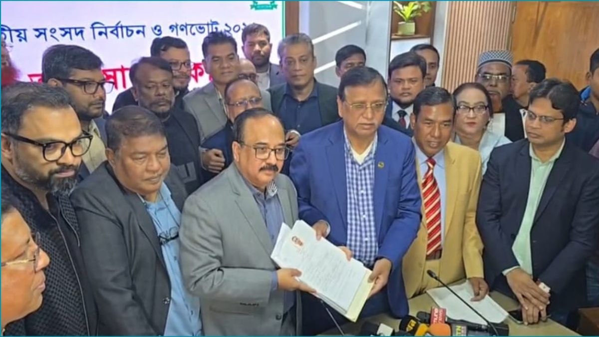 ঢাকা-১৭ আসনে তারেক রহমানের মনোনয়নপত্র জমা