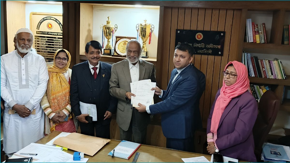 ১৮ কোটি মানুষ ভোটের অপেক্ষায় : ড. মঈন