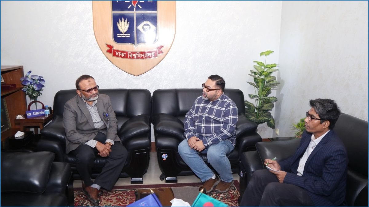 ঢাবি উপাচার্যের সঙ্গে যুক্তরাজ্যের সাউথ ওয়েলস বিশ্ববিদ্যালয়ের উপাচার্যের সাক্ষাৎ