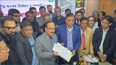 ঢাকা-১৭ আসনে তারেক রহমানের মনোনয়নপত্র জমা