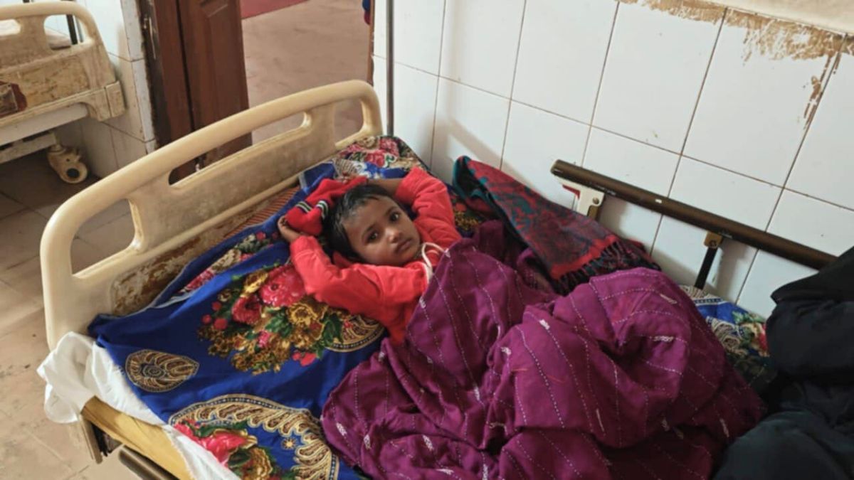 ফেনীতে শৈত্যপ্রবাহে বিপর্যস্ত জনজীবন, বাড়ছে নিউমোনিয়া-শ্বাসকষ্টের রোগী