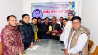 আলফাডাঙ্গা উপজেলা প্রেসক্লাবের সভাপতির সম্মাননা প্রাপ্তিতে সংবর্ধনা