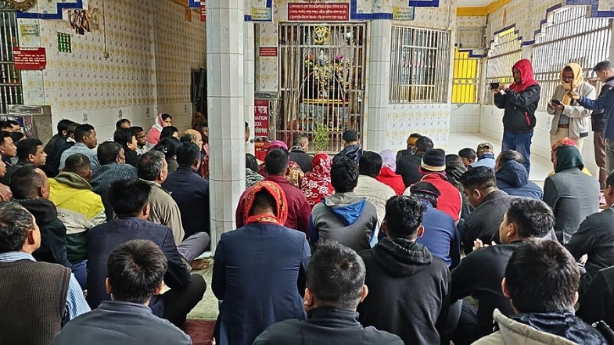 খালেদা জিয়ার আত্মার শান্তি ও মঙ্গল কামনায় খাগড়াছড়ি মন্দিরে বিশেষ প্রার্থনা