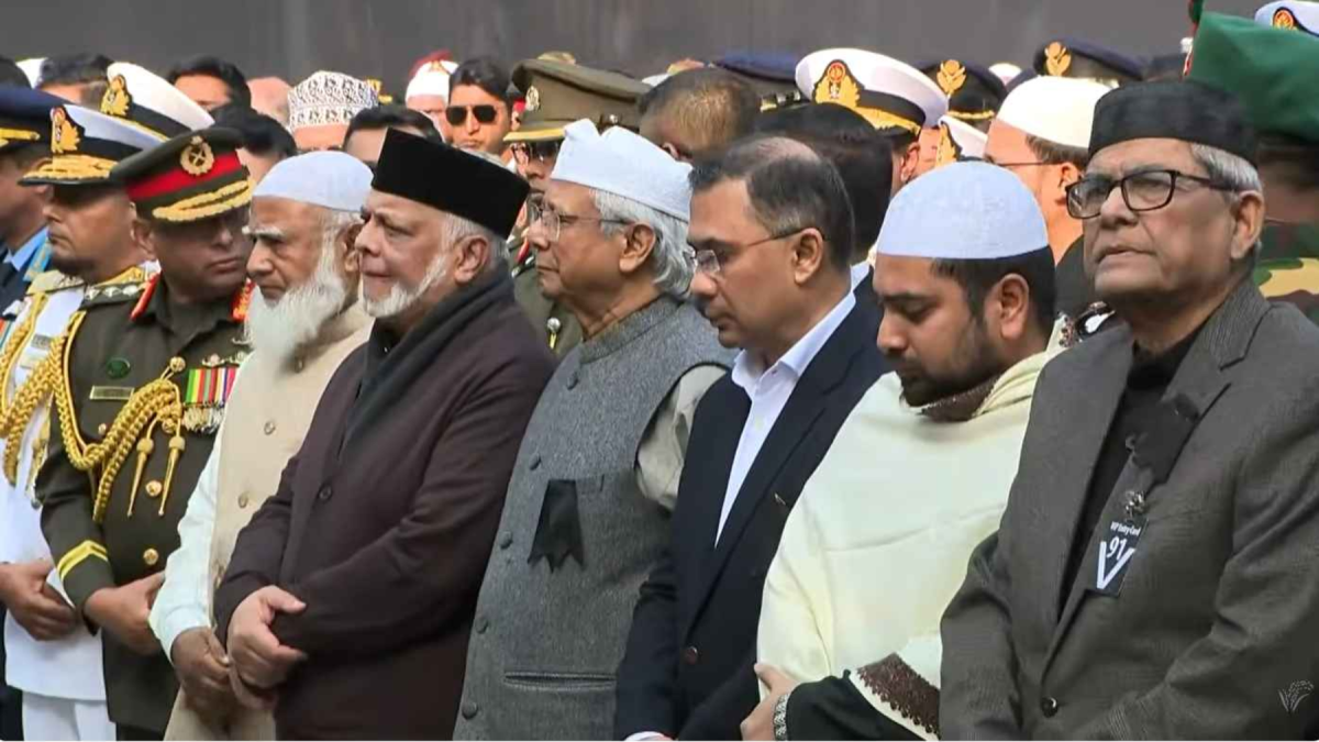 বেগম জিয়ার জানাজায় অংশ নিতে মানিক মিয়ায় প্রধান উপদেষ্টা