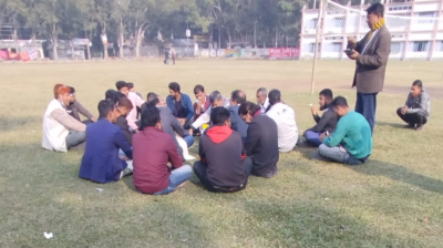 স্কুলে নির্বাচনী সমাবেশ, ম্যাজিস্ট্রেট আসতেই সটকে পড়লেন বিএনপি প্রার্থী