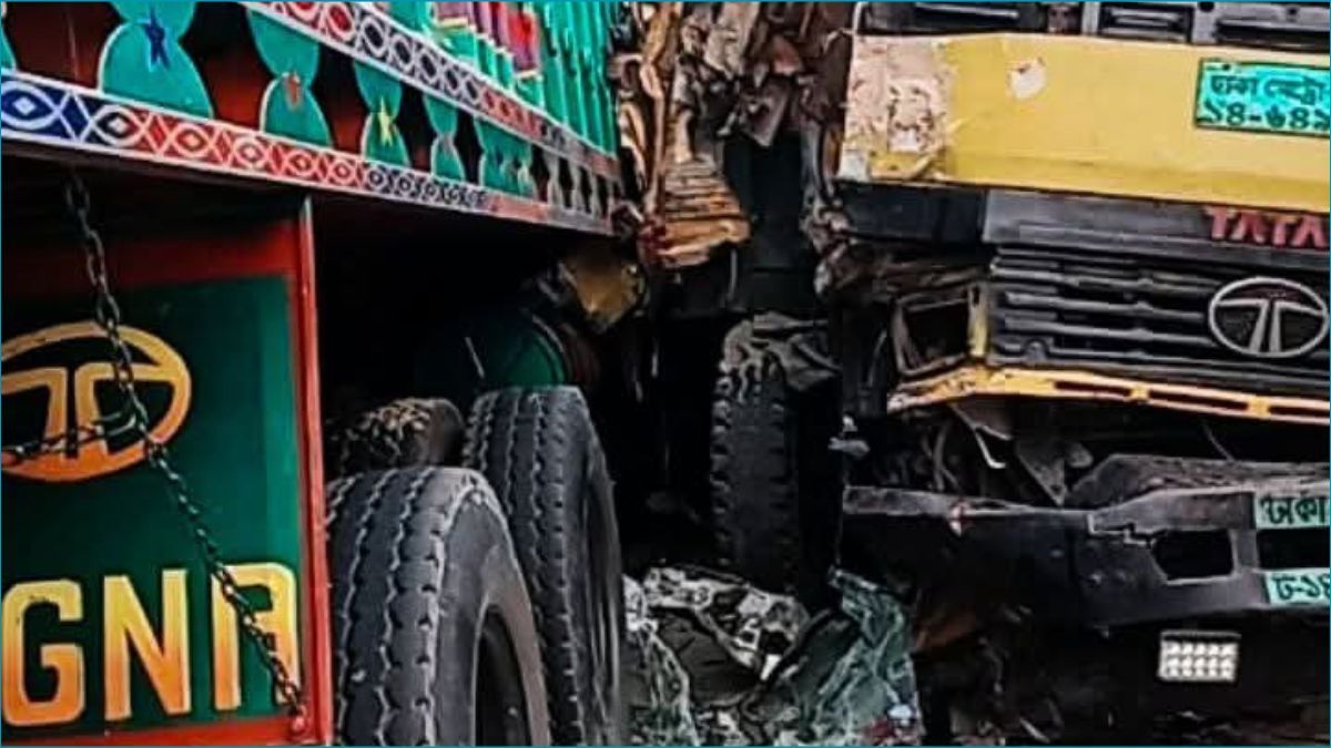কুষ্টিয়ায় দুই ট্রাকের মুখোমুখি সংঘর্ষ, চালকের সহকারী নিহত