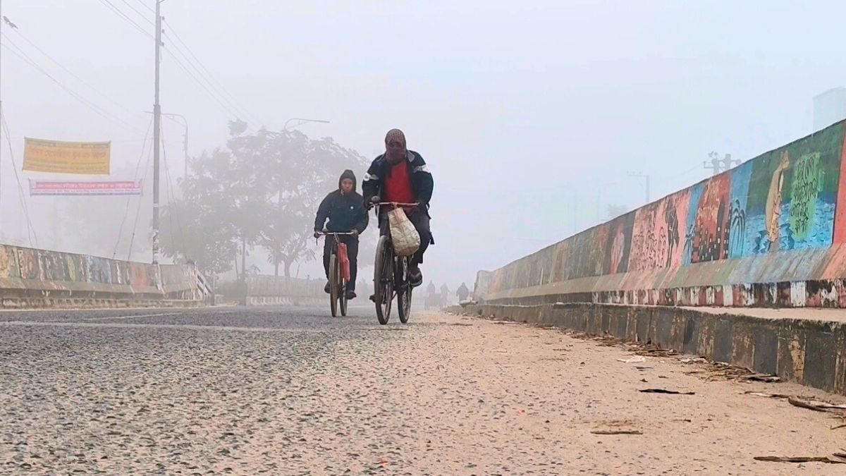 শৈত্যপ্রবাহে কাঁপছে ঠাকুরগাঁও, তাপমাত্রা নেমেছে ৯ ডিগ্রিতে