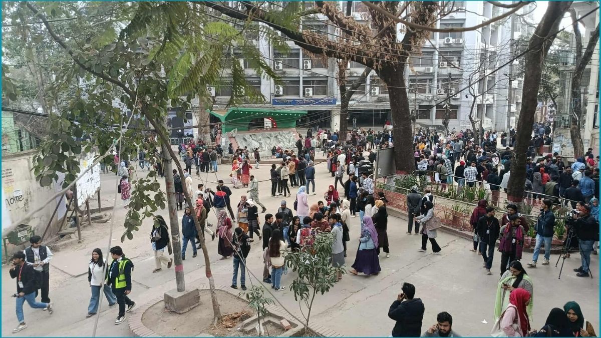 জকসুতে প্রথম ৩ ঘণ্টায় ভোটার উপস্থিতি কম