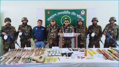 নারায়ণগঞ্জে লুট হওয়া অস্ত্র-গোলাবারুদ উদ্ধার করল যৌথবাহিনী