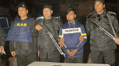 শ্রীপুরে যৌথবাহিনীর অভিযানে বিদেশি পিস্তলসহ যুবক আটক