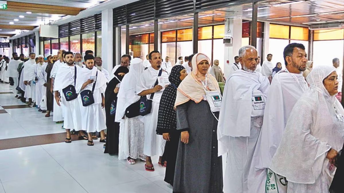 ১৮ এপ্রিল থেকে শুরু হচ্ছে হজ ফ্লাইট, ধর্ম মন্ত্রণালয়ের নতুন নির্দেশনা