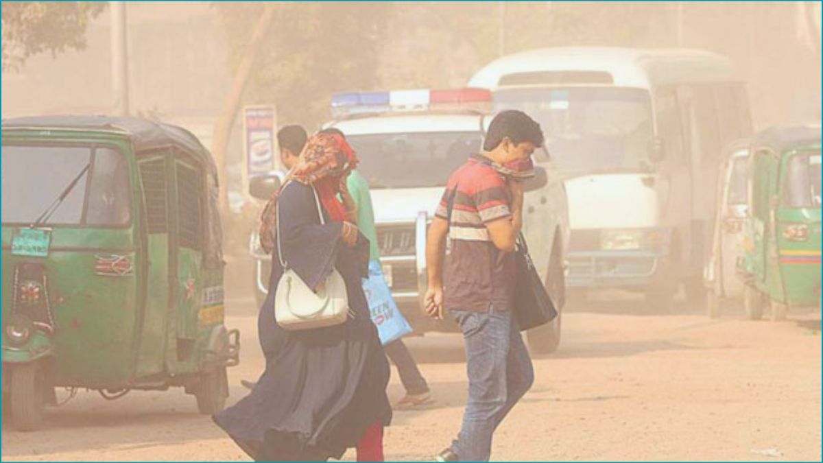 বায়ুদূষণের তালিকায় শীর্ষে ঢাকা