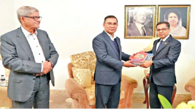 তারেক রহমানের সঙ্গে ভারতের হাইকমিশনারসহ তিন রাষ্ট্রদূতের সাক্ষাৎ