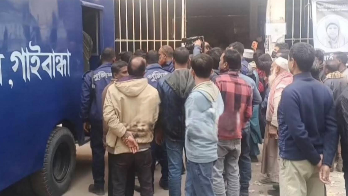 প্রাথমিকে শিক্ষক নিয়োগে জালিয়াতির দায়ে ২৬ আসামি রিমান্ডে