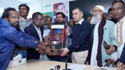 তারেক রহমানের সঙ্গে রিকশা ও ভ্যানচালকদের মতবিনিময়