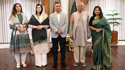 প্রধান উপদেষ্টার সঙ্গে সপরিবারে সাক্ষাৎ করলেন তারেক রহমান