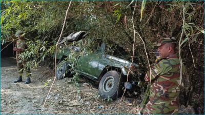 ঝিনাইদহে সেনা টহলগাড়ির সঙ্গে ট্রাকের সংঘর্ষ, আহত ৪