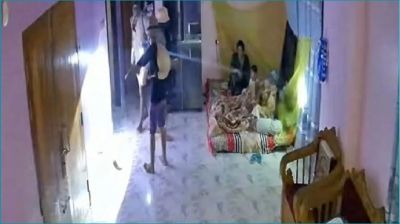 নারায়ণগঞ্জে জিম্মি করে ৭ লাখ টাকা ও ৪ ভরি স্বর্ণালঙ্কার লুট