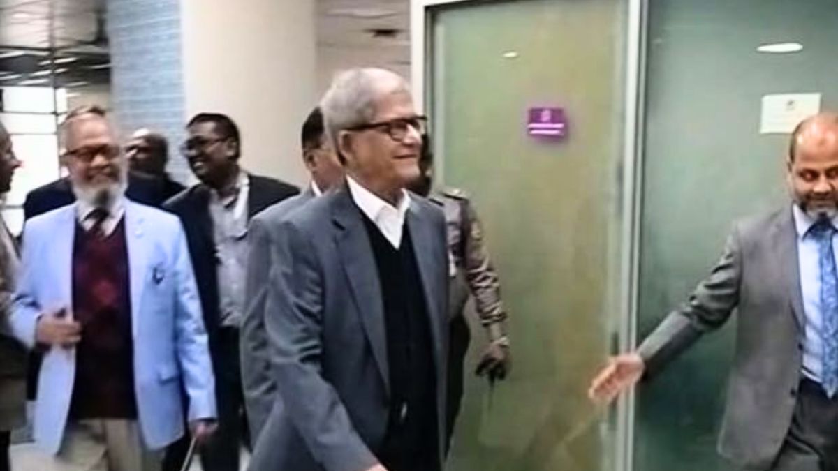 সিইসির সঙ্গে বৈঠকে বিএনপি মহাসচিবের নেতৃত্বে প্রতিনিধি দল