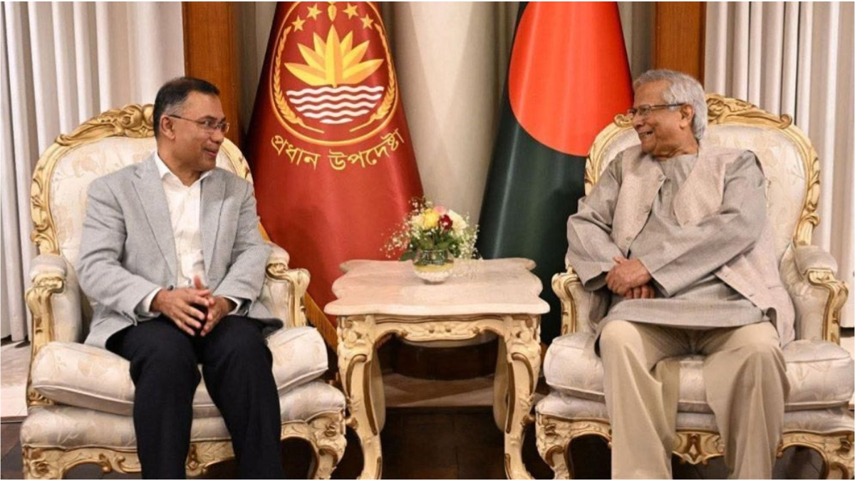 প্রধান উপদেষ্টাকে ফুলেল শুভেচ্ছা তারেক রহমানের