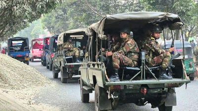 নির্বাচনে শৃঙ্খলা রক্ষায় বগুড়ায় যৌথবাহিনীর বিশেষ টহল