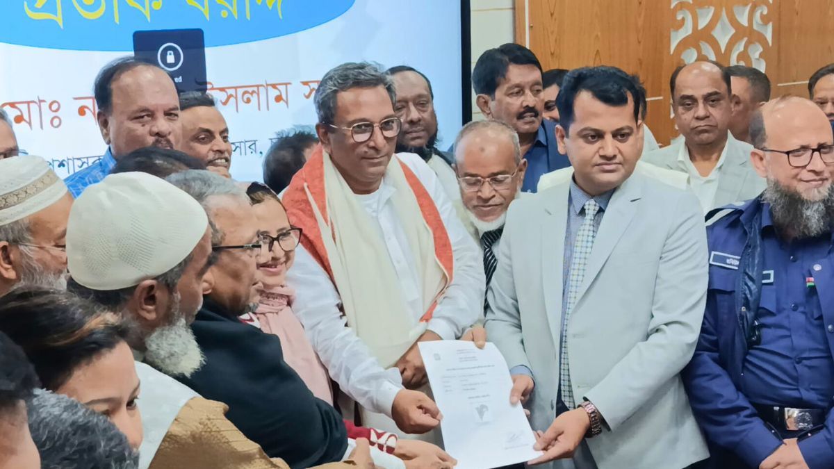 চাঁদপুরের ৫ আসনে ৩৫ প্রার্থীর নির্বাচনী প্রতীক বরাদ্দ