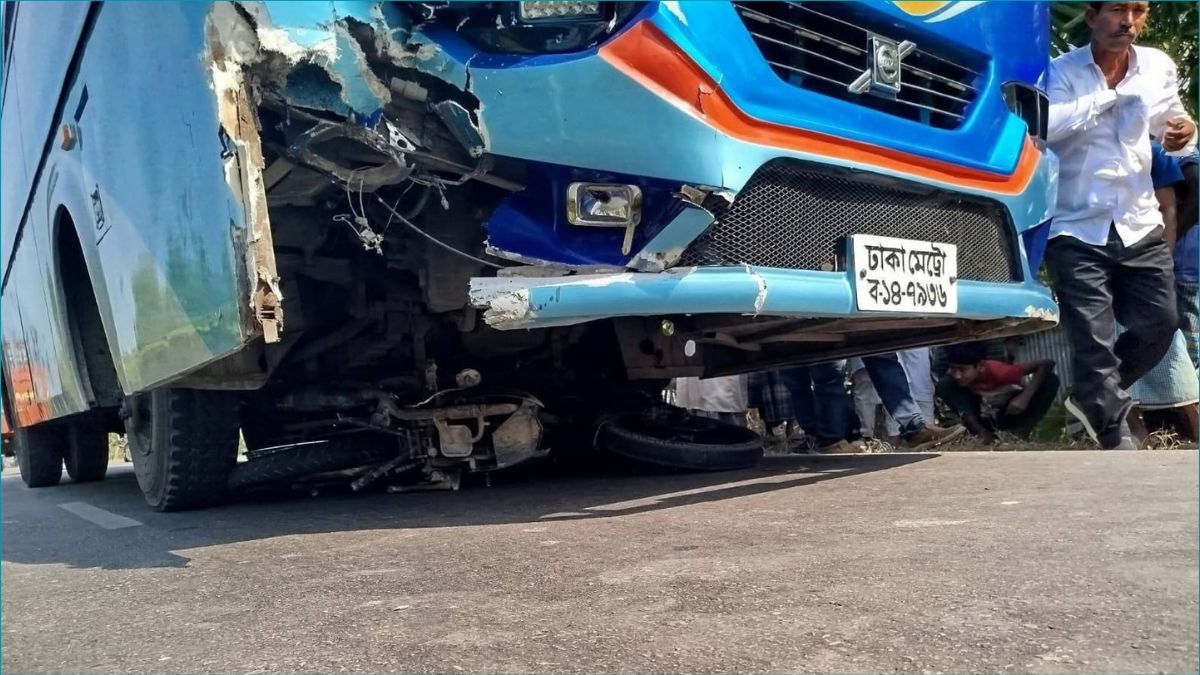 ভাগিনার বিয়েতে যাওয়ার পথে বাসচাপায় মামা নিহত