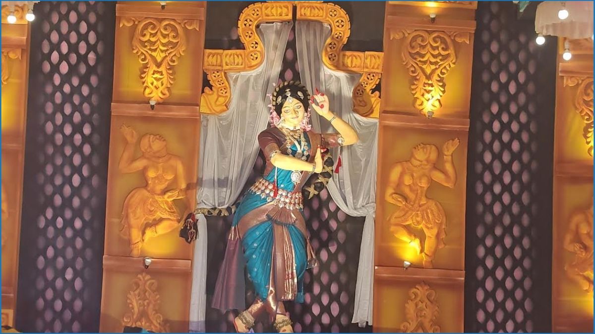 খাগড়াছড়িতে জমকালো আয়োজনে বিদ্যার দেবী সরস্বতীর পূজা উদযাপিত